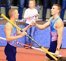 Faire Wettkämpfer: Sam Kendricks (l.) und Piotr Lisek